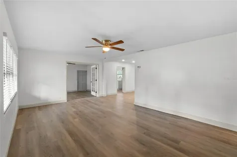 955 N Palm Circle Eustis FL 32726
