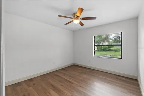955 N Palm Circle Eustis FL 32726