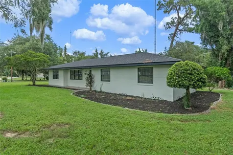 955 N Palm Circle Eustis FL 32726