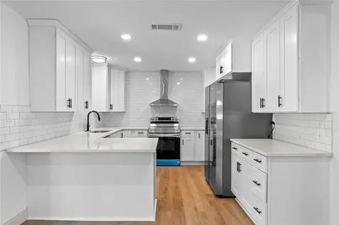 955 N Palm Circle Eustis FL 32726