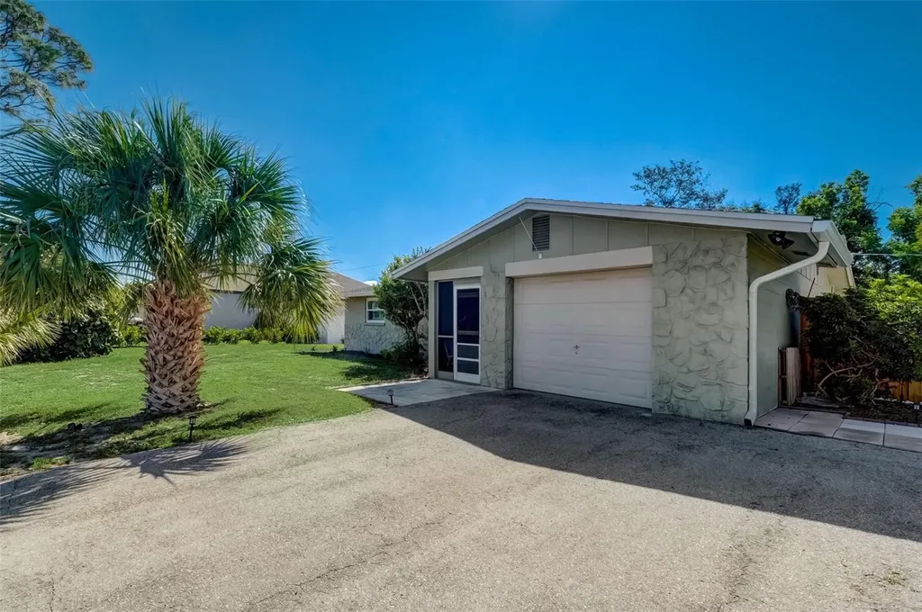 1007 S Venice Boulevard Venice FL 34293