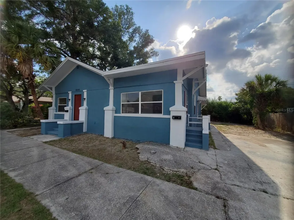 2220 17th Street S St Petersburg FL 33712