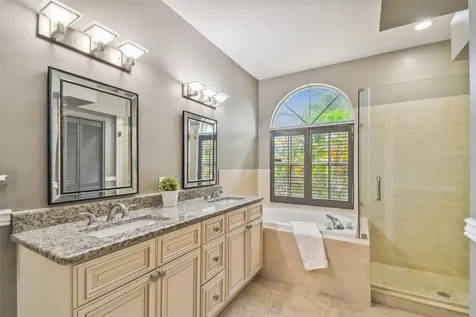 11505 Glenmont Drive Tampa FL 33635
