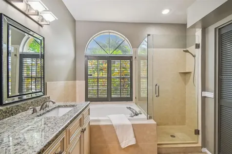 11505 Glenmont Drive Tampa FL 33635