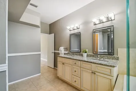 11505 Glenmont Drive Tampa FL 33635