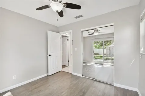 2526 29th Street N St Petersburg FL 33713