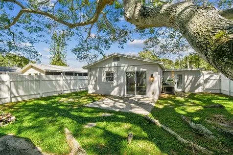 2526 29th Street N St Petersburg FL 33713