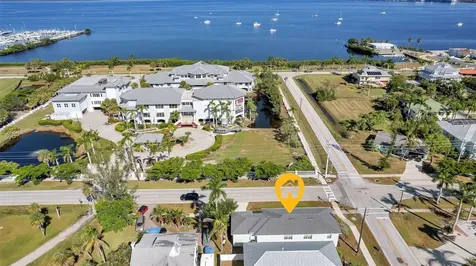 201 Shreve Street Punta Gorda FL 33950