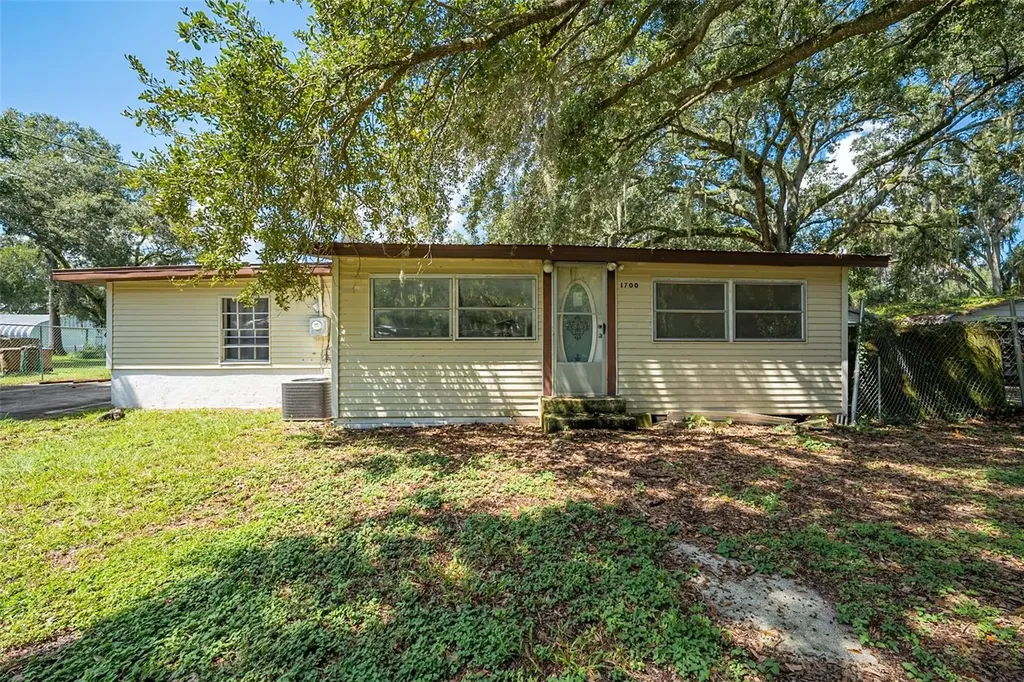 1700 Evergreen Street Kissimmee FL 34746