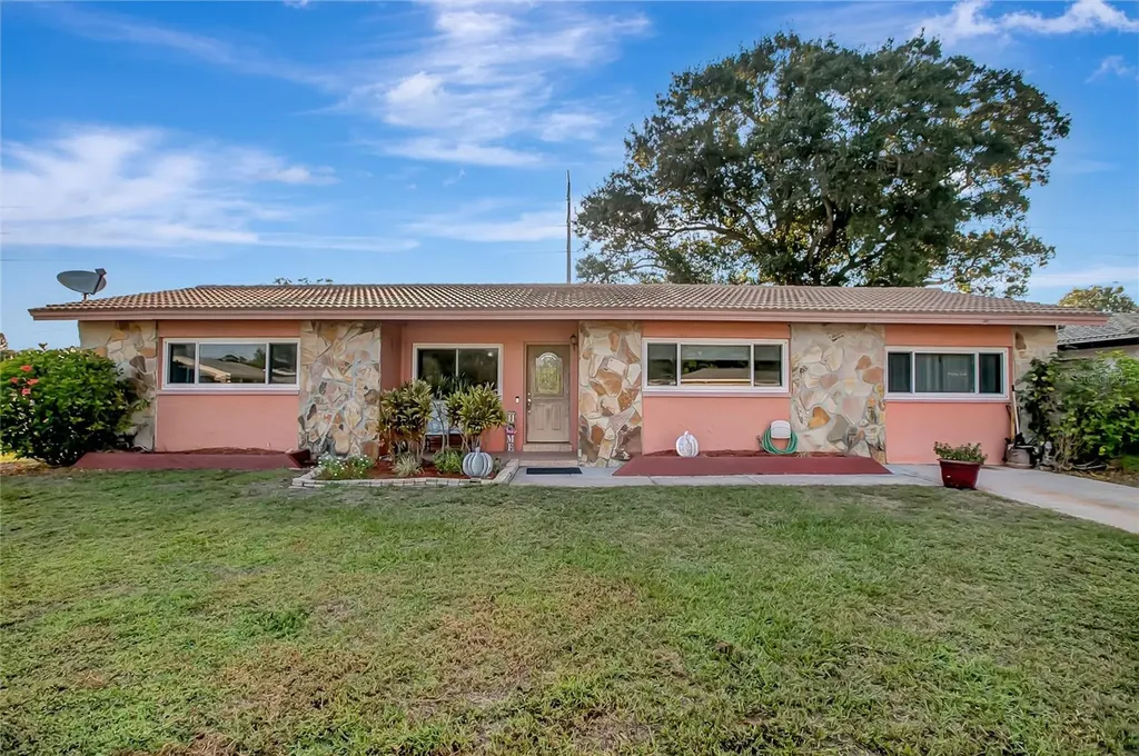 1482 Canterbury Drive Clearwater FL 33756