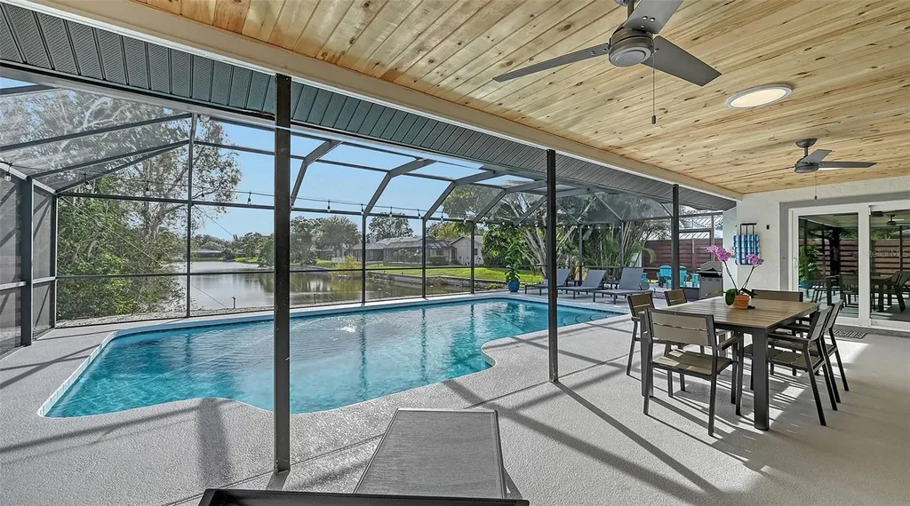 3924 Helene Street Sarasota FL 34233