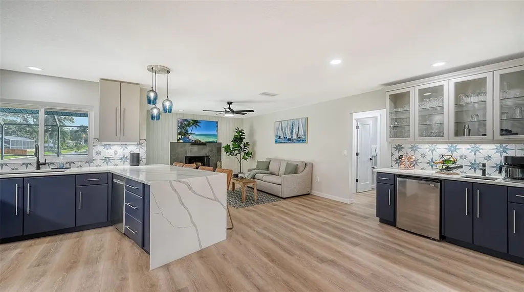 3924 Helene Street Sarasota FL 34233