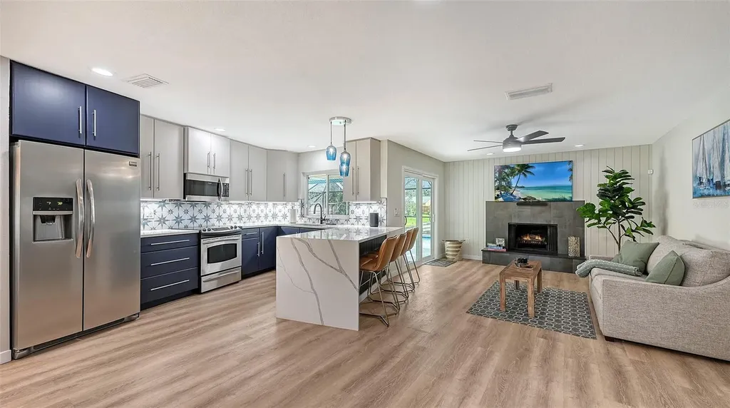 3924 Helene Street Sarasota FL 34233