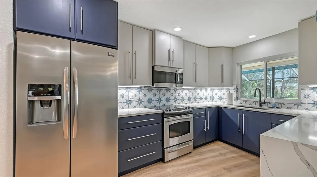 3924 Helene Street Sarasota FL 34233