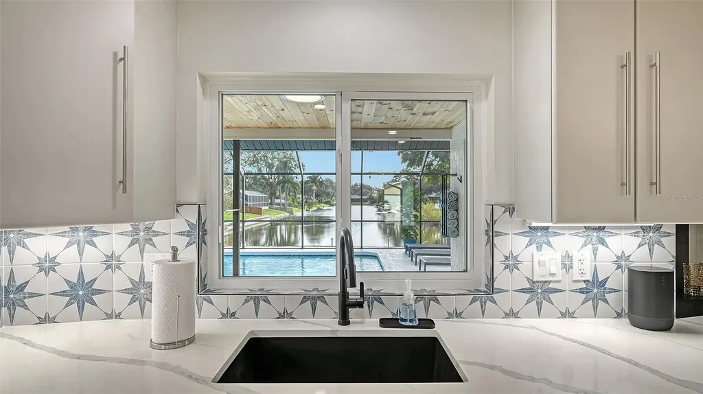 3924 Helene Street Sarasota FL 34233