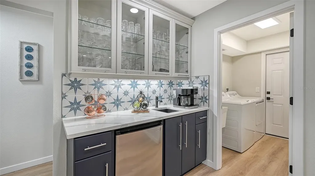 3924 Helene Street Sarasota FL 34233