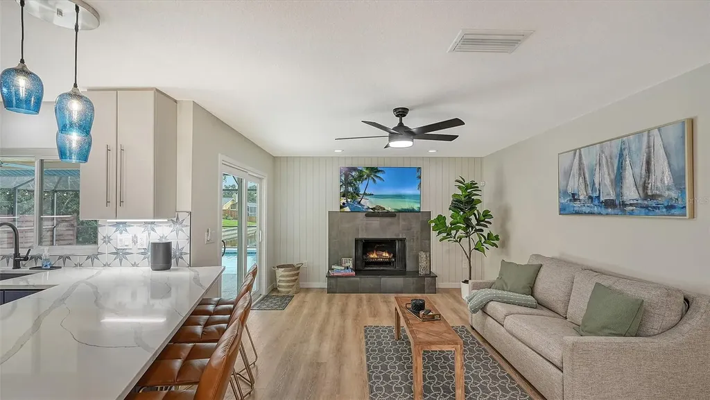 3924 Helene Street Sarasota FL 34233