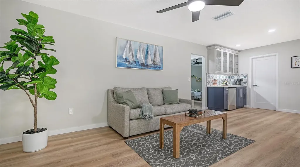 3924 Helene Street Sarasota FL 34233