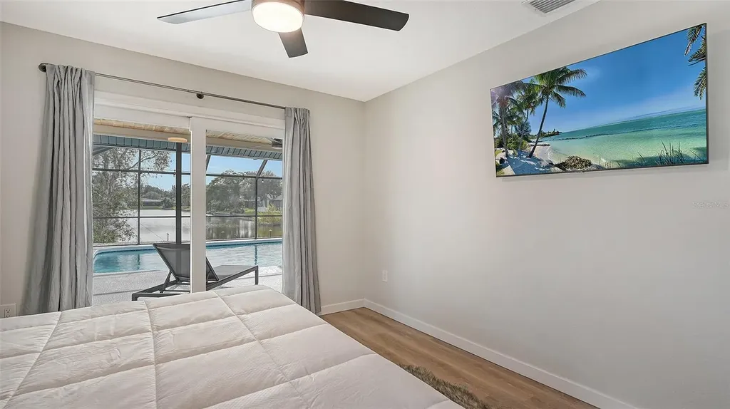 3924 Helene Street Sarasota FL 34233