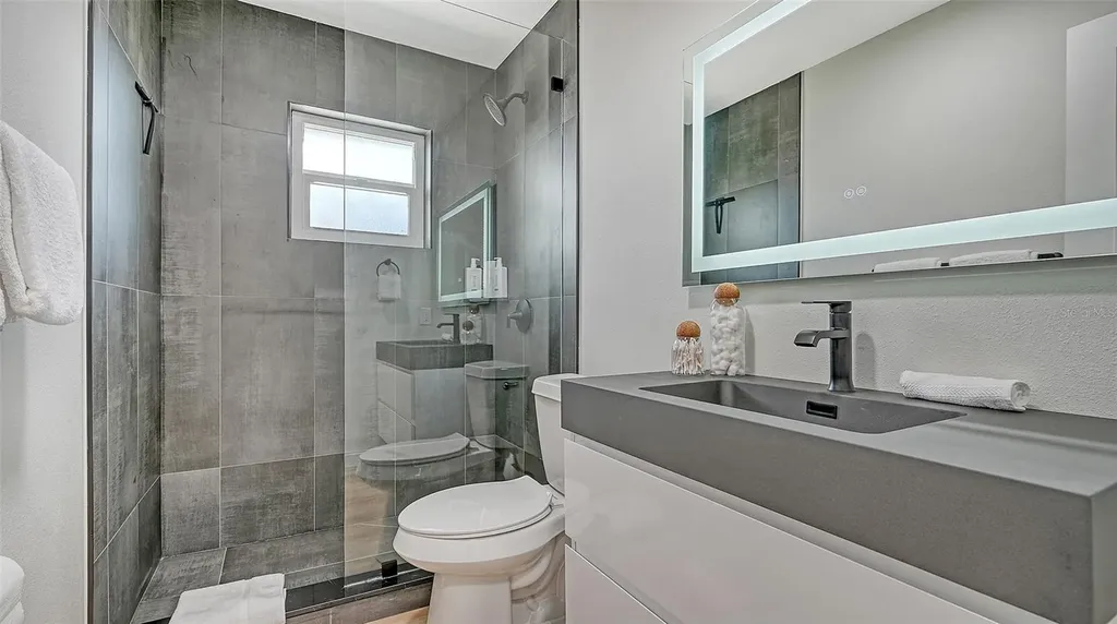 3924 Helene Street Sarasota FL 34233