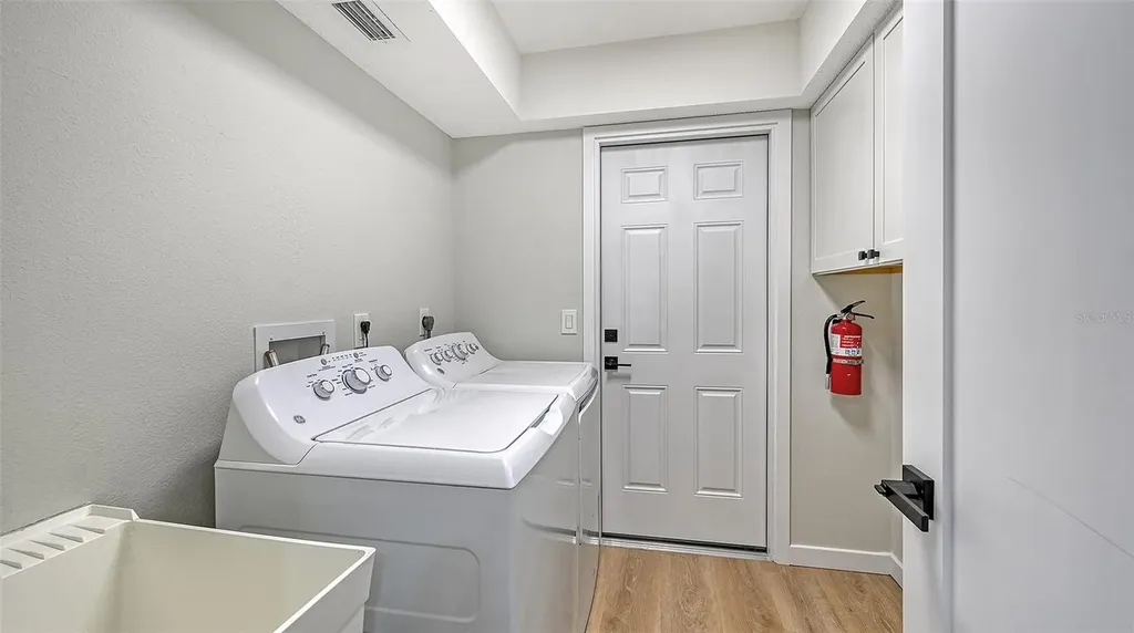 3924 Helene Street Sarasota FL 34233