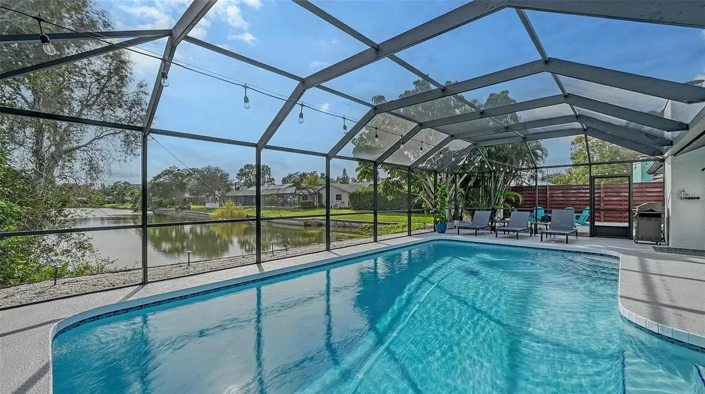 3924 Helene Street Sarasota FL 34233
