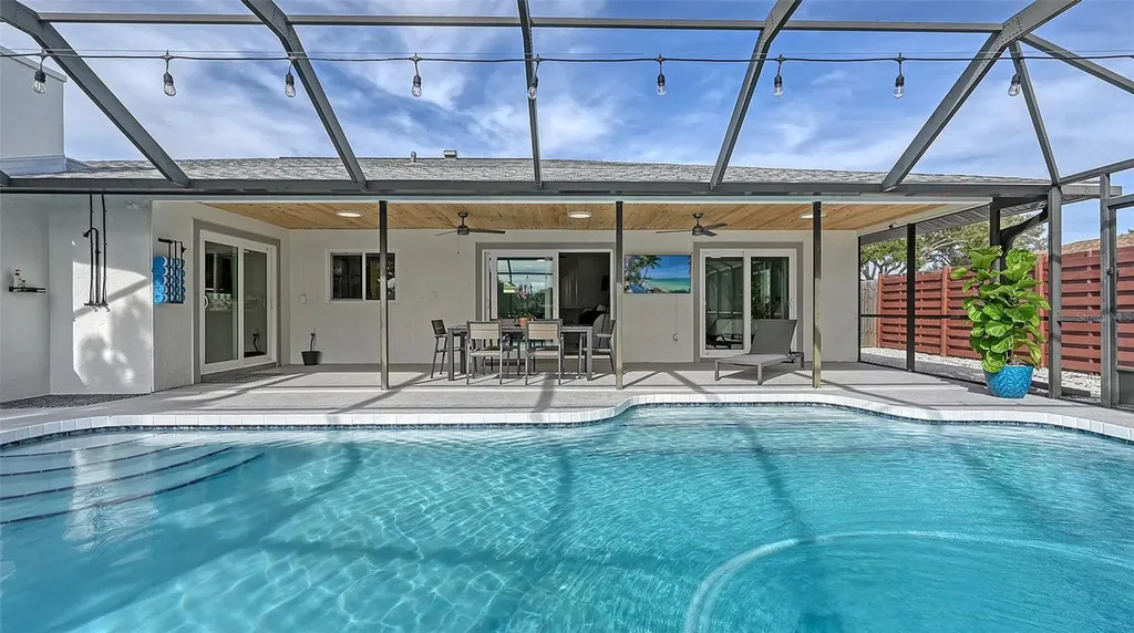 3924 Helene Street Sarasota FL 34233