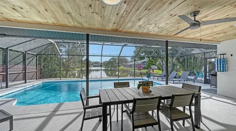3924 Helene Street Sarasota FL 34233