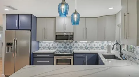 3924 Helene Street Sarasota FL 34233