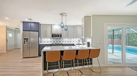 3924 Helene Street Sarasota FL 34233