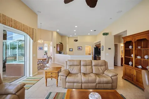 10215 Meadow Crossing Drive Tampa FL 33647