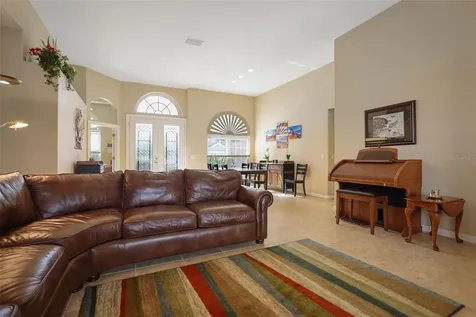 10215 Meadow Crossing Drive Tampa FL 33647