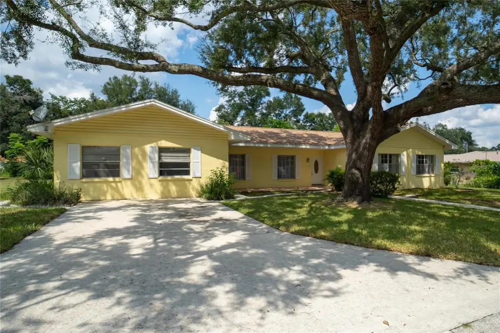604 Royal Crest Drive Brandon FL 33511