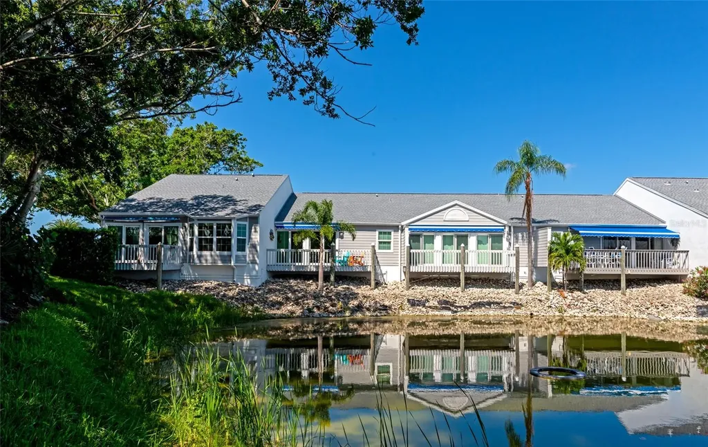 1277 Spoonbill Landings Circle Bradenton FL 34209