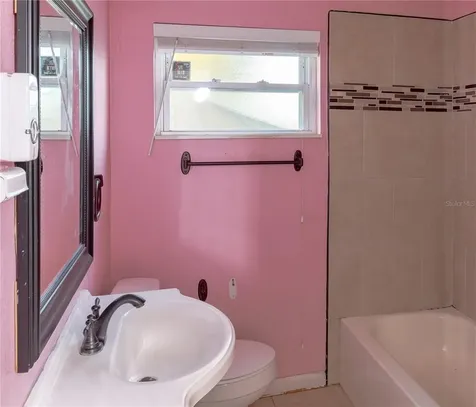 220 W Bougainvillea Avenue Tampa FL 33612