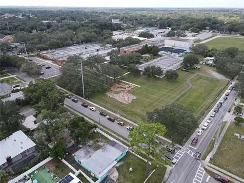 220 W Bougainvillea Avenue Tampa FL 33612