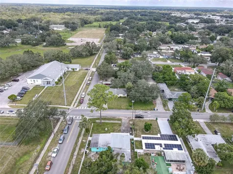 220 W Bougainvillea Avenue Tampa FL 33612