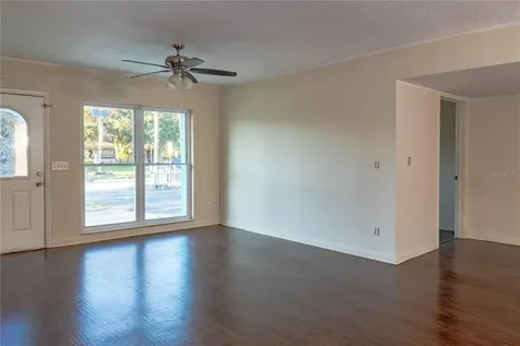 220 W Bougainvillea Avenue Tampa FL 33612