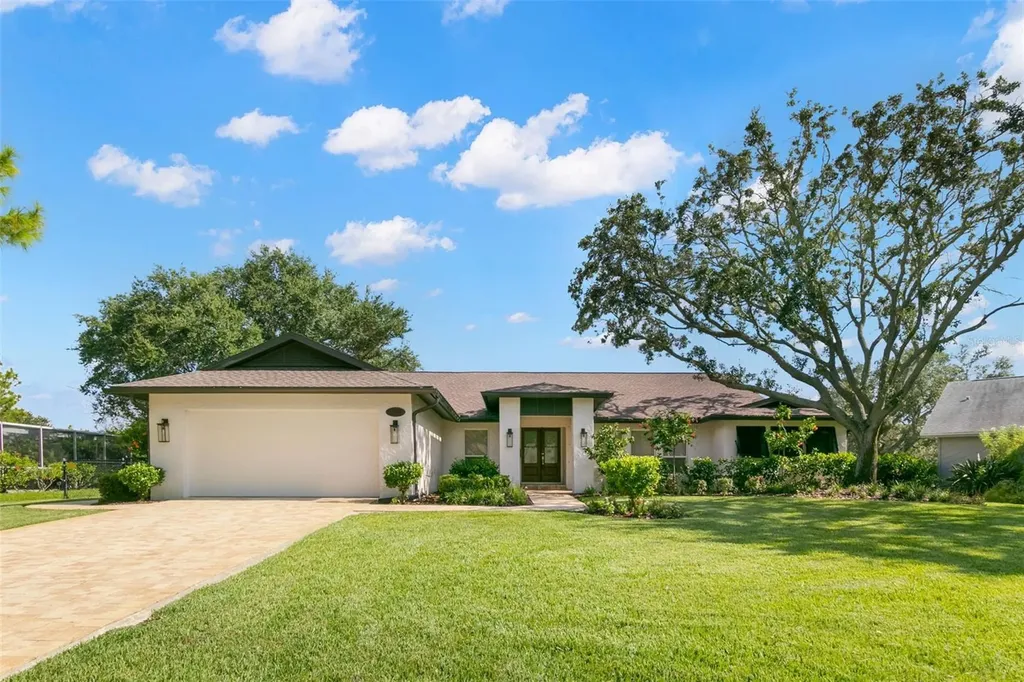 1740 73rd Circle NE St Petersburg FL 33702