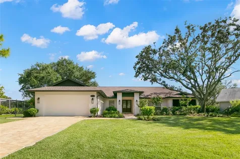 1740 73rd Circle NE St Petersburg FL 33702