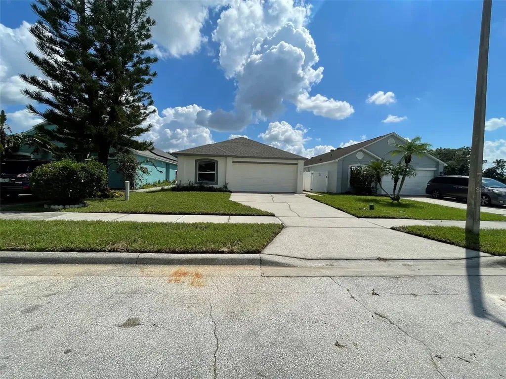 445 Cadenza Drive Orlando FL 32807