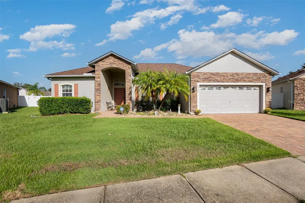 2412 Willow Tree Lane Kissimmee FL 34758