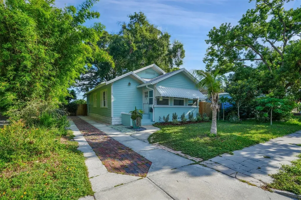 511 12th Avenue N St Petersburg FL 33701