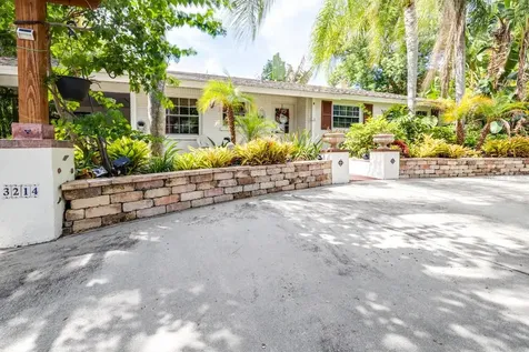 3214 W Obispo Street Tampa FL 33629