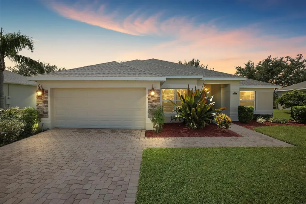 4825 Cape Hatteras Drive Clermont FL 34714