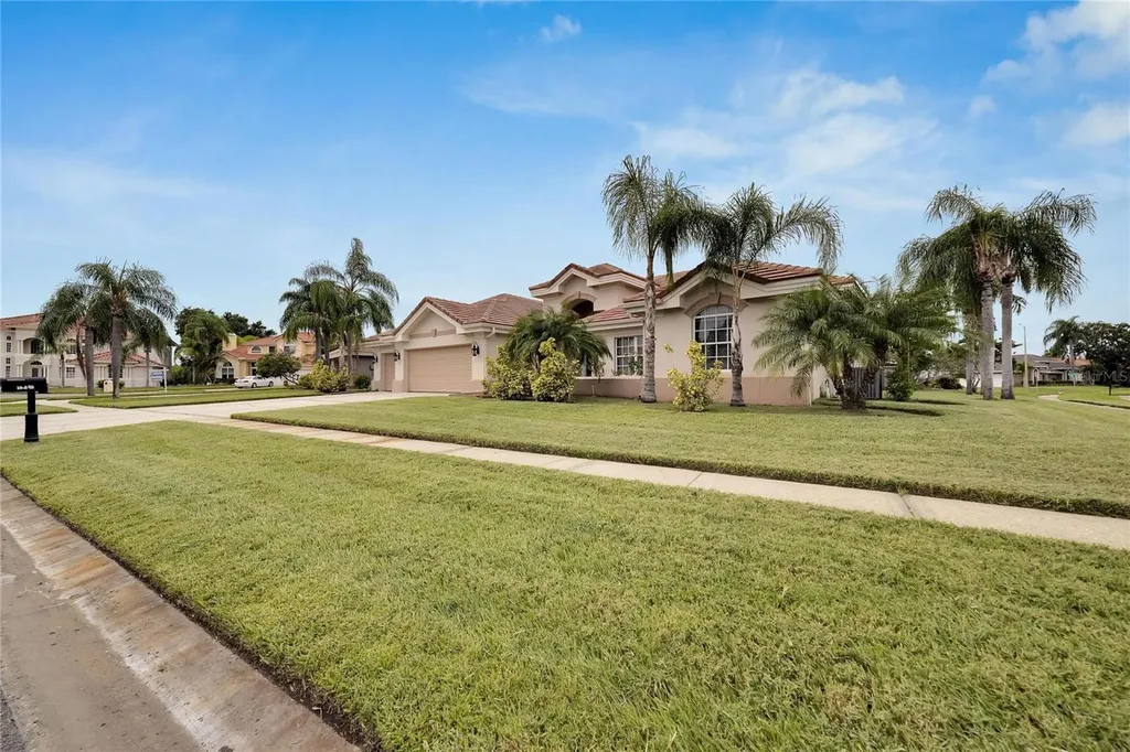10301 Manta Way Tampa FL 33615