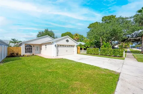 455 36th Avenue N St Petersburg FL 33704