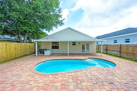 455 36th Avenue N St Petersburg FL 33704