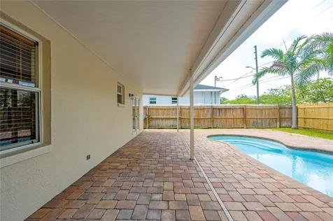 455 36th Avenue N St Petersburg FL 33704