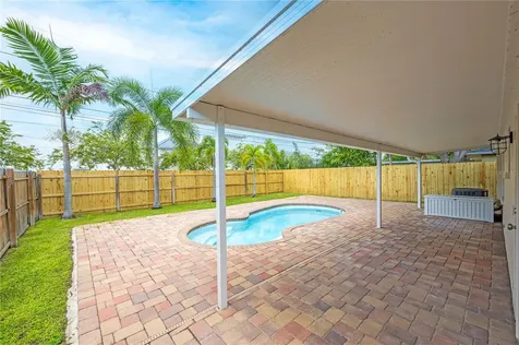 455 36th Avenue N St Petersburg FL 33704